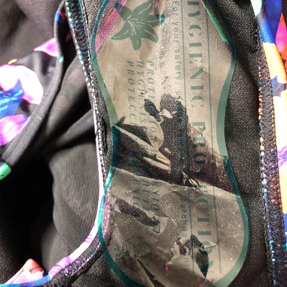 SWIMSUIT- NWT - Multi-Color Floral One-Piece Swimsuit - Size 12 - Picture 3 of 8